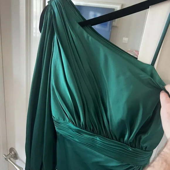 IEENA Mac Duggal SATIN ONE SLEEVED COCKTAIL DRESS Emerald Green Size 0 - Picture 5 of 6